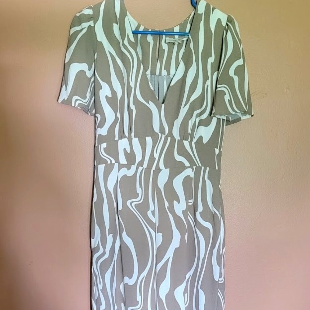 Women's Romper Size L (Fits like M)